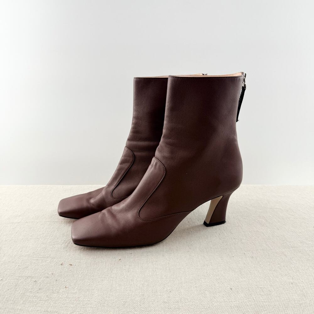 Fendi F Freedom Leather Pull On Sculpted Square Toe Ankle Booties Brown EU 40.5